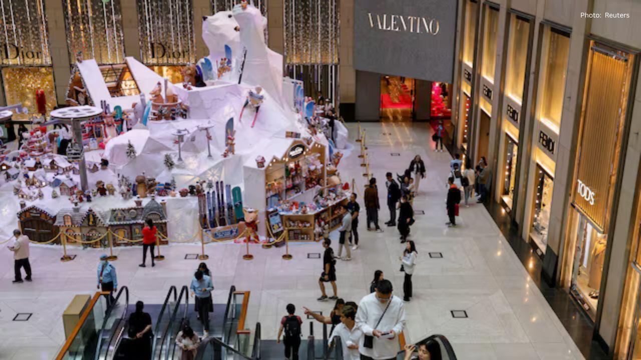 Hong Kong Sees 6.9% Surge in Retail Sales in October as Visitor Arrivals Increase