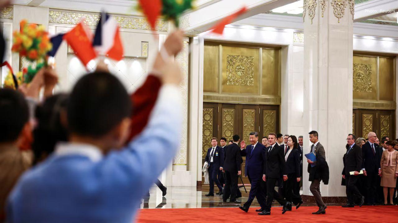 Macron Urges Xi to Advocate for Ukraine Peace and Fairer Trade Relations