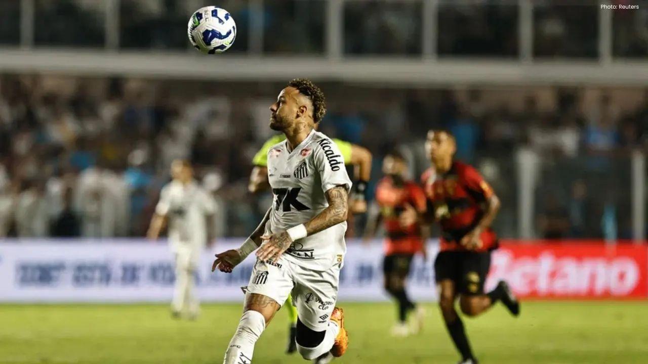 Neymar Hat-Trick Helps Santos Avoid Relegation in Serie A
