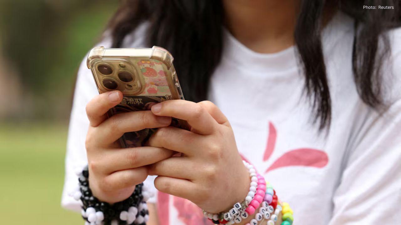 Australia Imposes Social Media Ban for Under-16s, Prompting Global Reactions as Meta Blocks Accounts