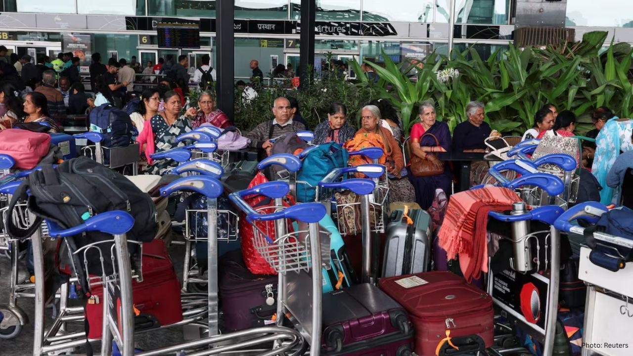 India Imposes Airfare Limits Amid IndiGo Flight Cancellations