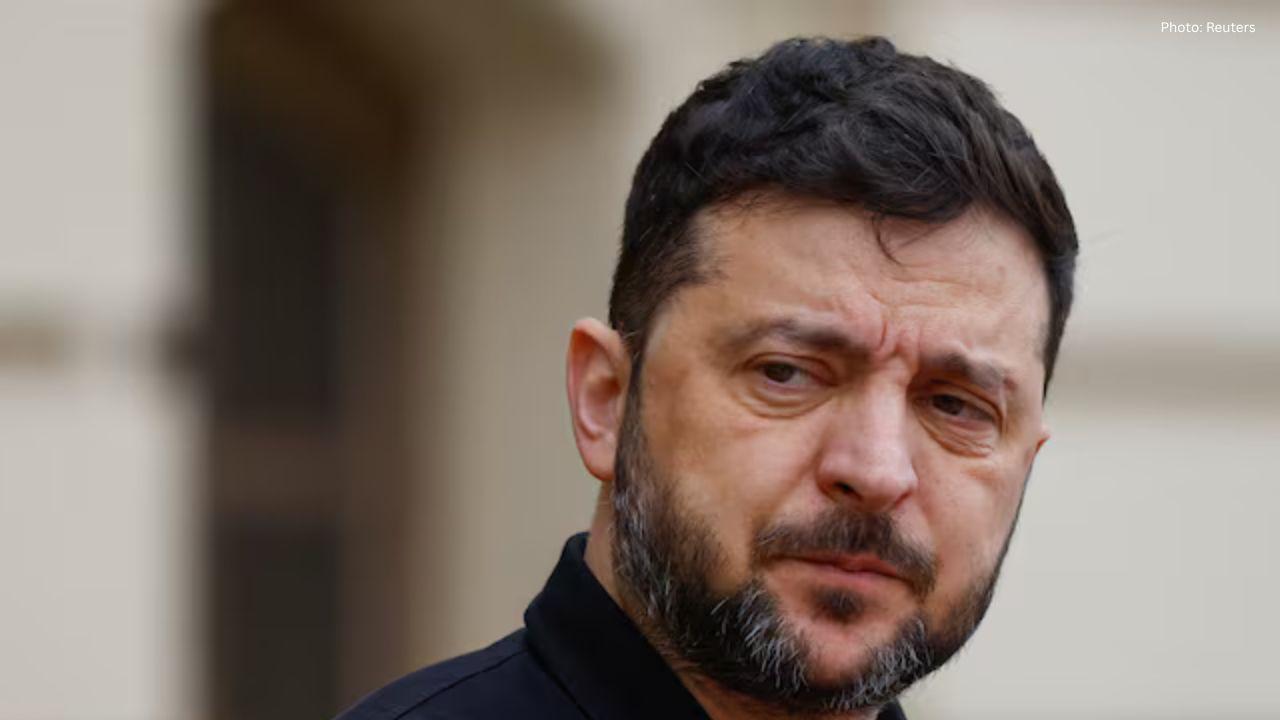 Zelenskiy Visits London Amid Pressure on Ukraine for Peace Agreement