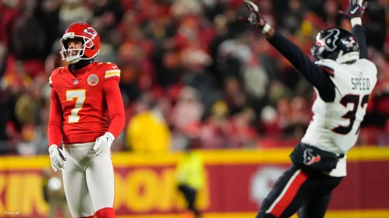 Texans Upset Chiefs 20-10, Remain in Playoff Race