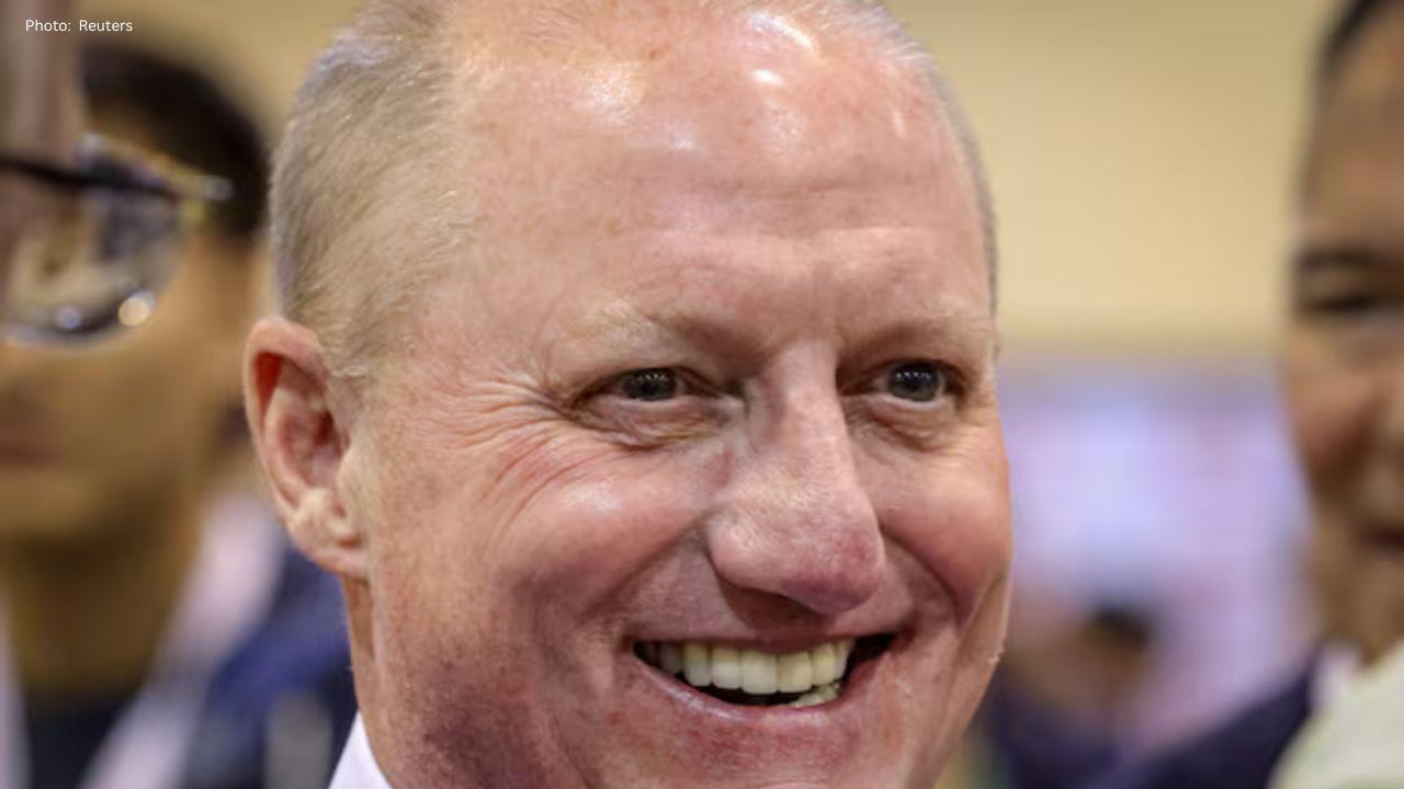 Berkshire Hathaway's Leadership Transformation as Buffett Nears Transition to Greg Abel