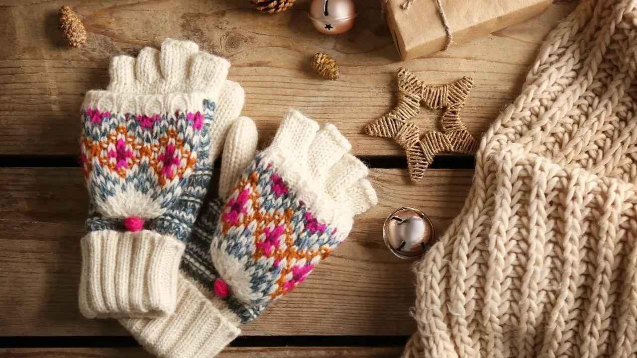 Essential Woolen Gloves for a Chic Winter Look