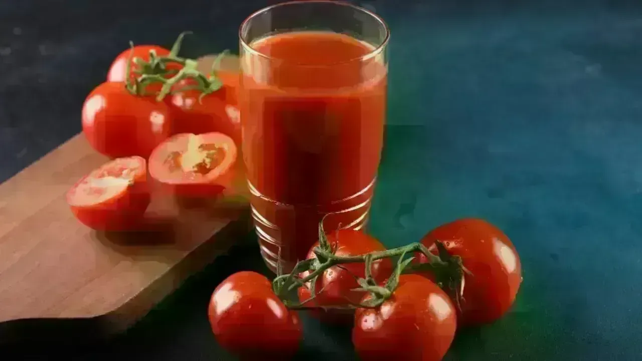 Discover the Top 3 Benefits of Tomato Juice for Your Hair