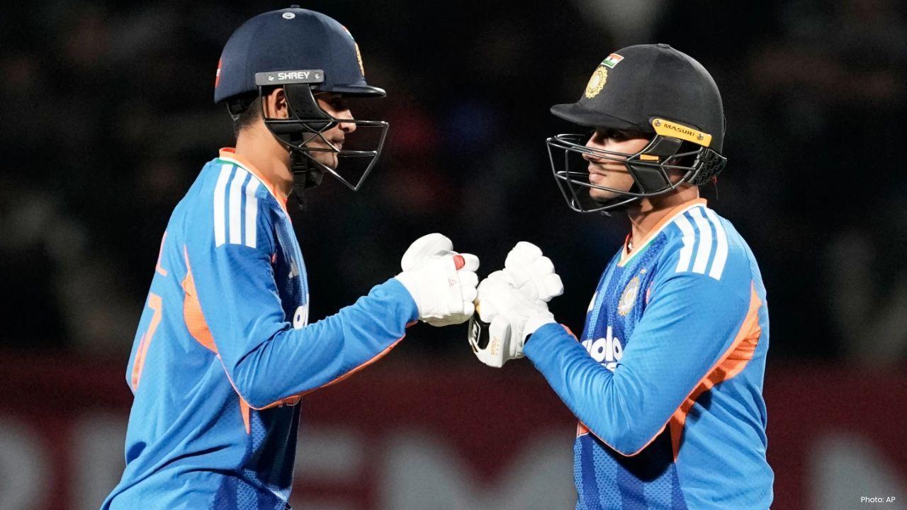 India Beats South Africa by Seven Wickets to Lead T20 Series
