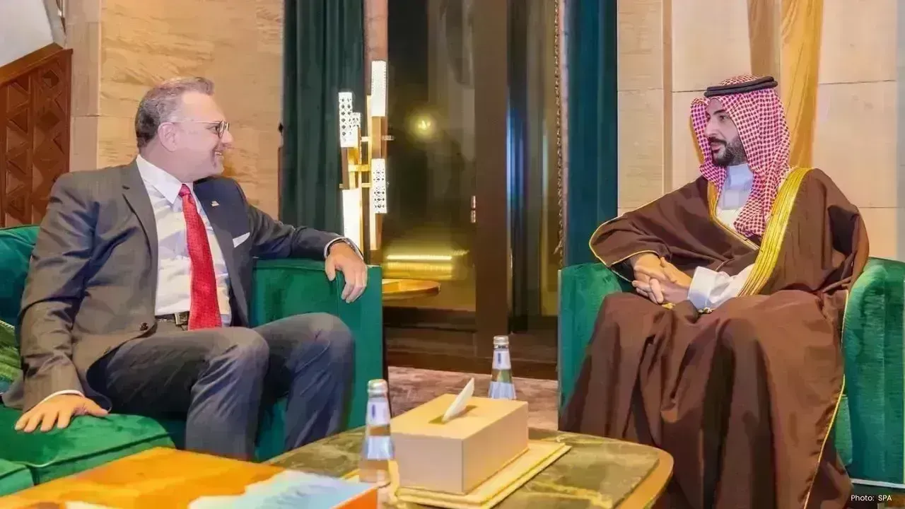 Saudi Defense Minister Holds Talks With US Advisor in Riyadh