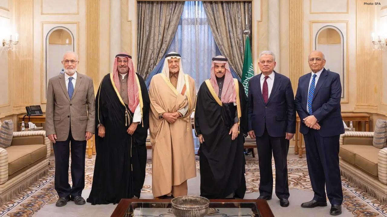 Saudi FM Meets Prince Turki to Strengthen Cultural Dialogue