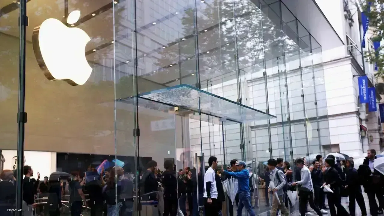 Apple Embraces Alternative App Stores on iPhones in Japan