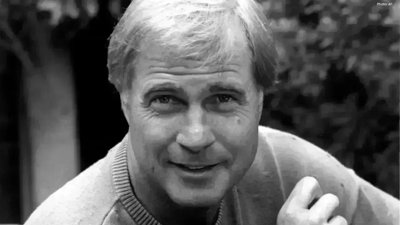 Buck Rogers Star Gil Gerard Dies at 82 After Cancer Battle