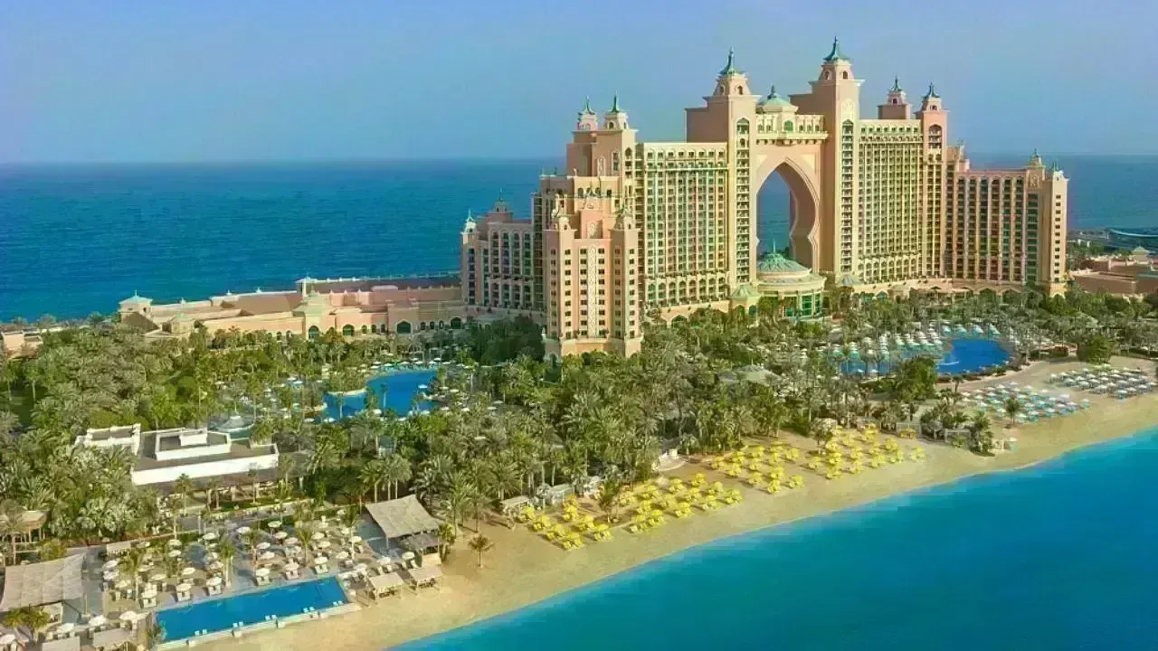 Top Locations for First-Time Tourists to Stay in Dubai