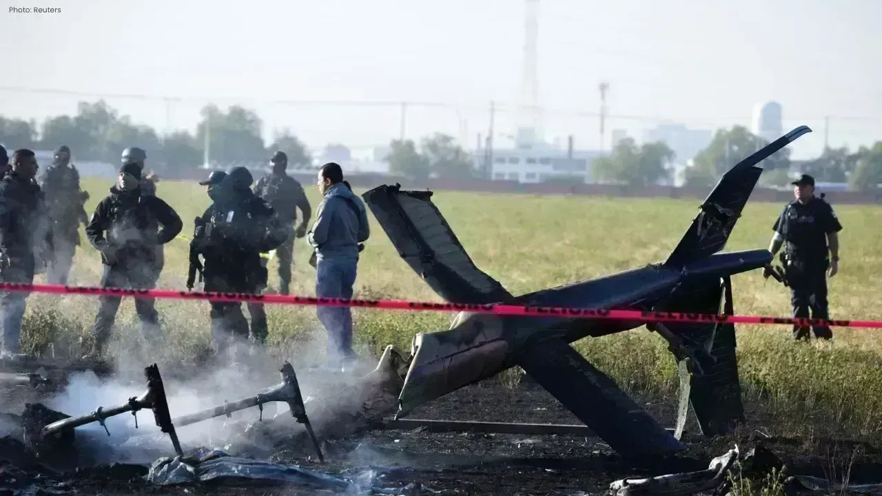 Death Toll in Mexican Navy Plane Crash Reaches Six, Including Child