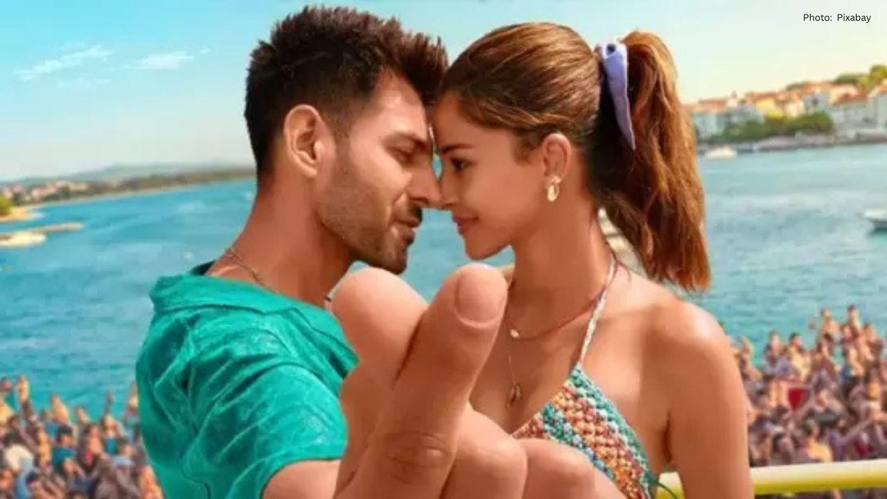 Box Office Predictions for Tu Meri Main Tera Main Tera Tu Meri Before Christmas