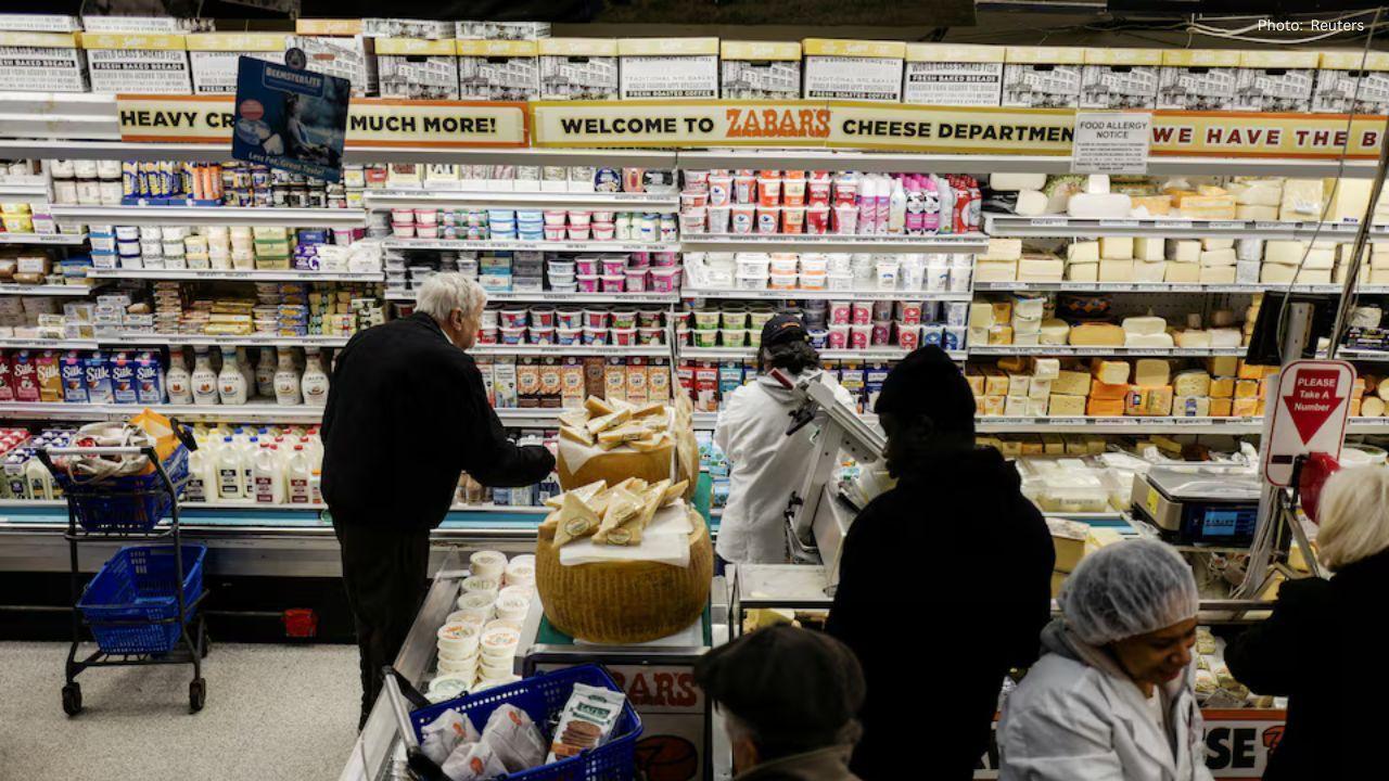 Impact of New Weight-Loss Pills on American Eating Habits and Food Industry Dynamics