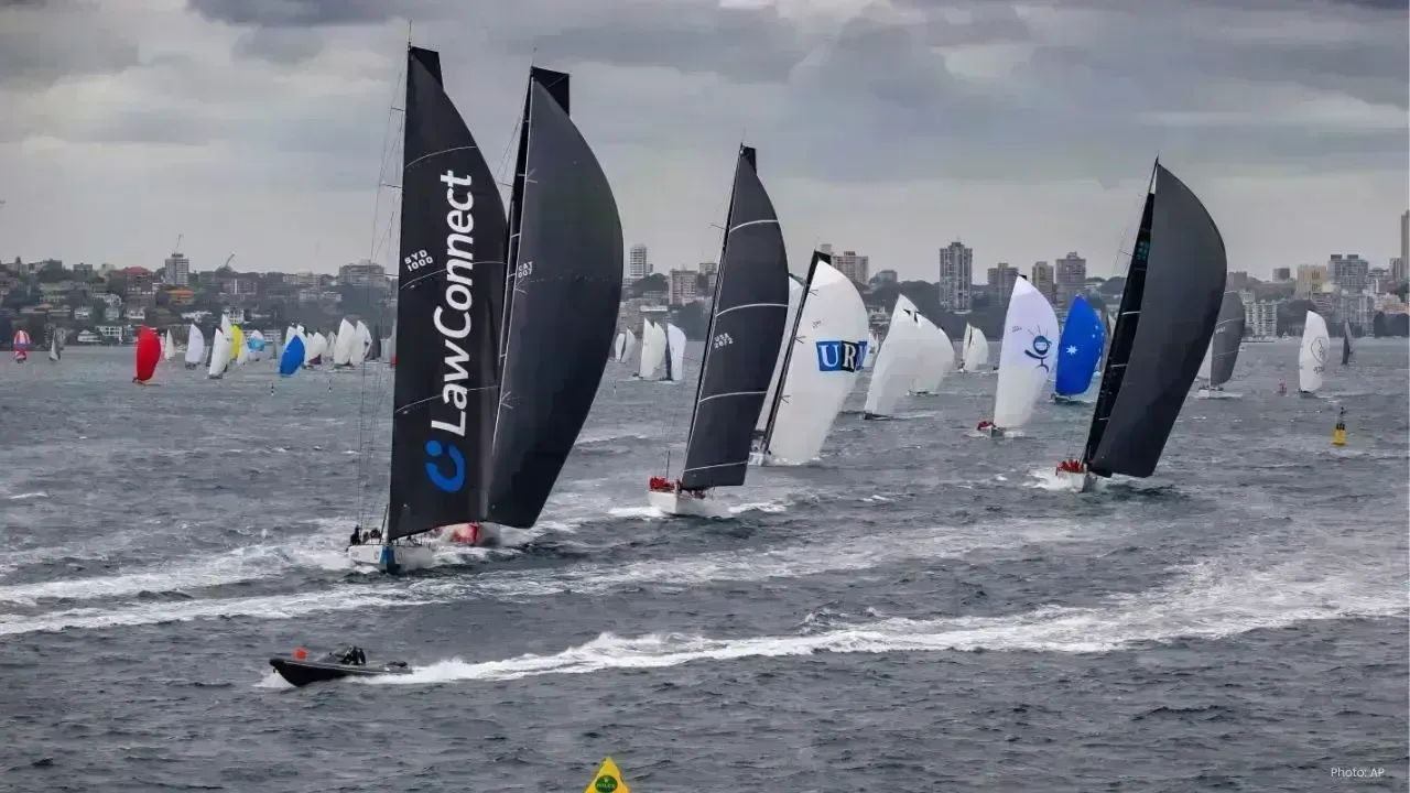 Comanche Maintains Lead Over LawConnect in Sydney-Hobart Race
