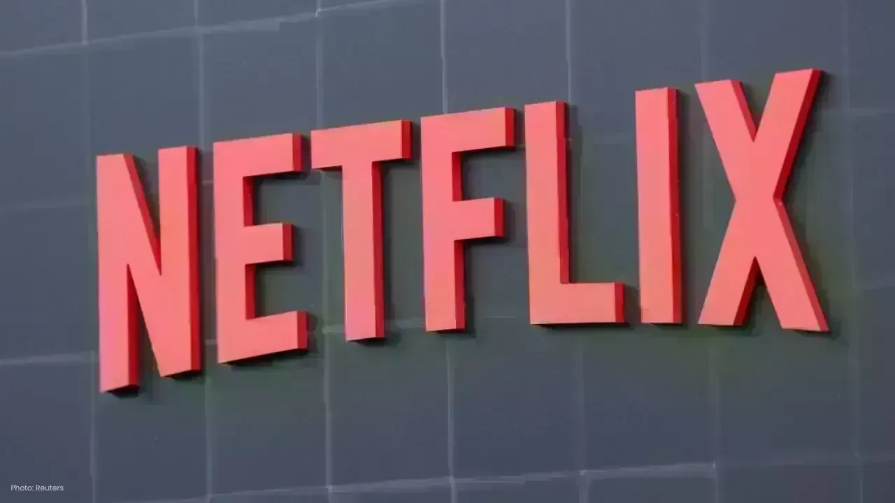 Netflix's Strategic Moves as it Approaches 2026: Advertising and Acquisition Focus