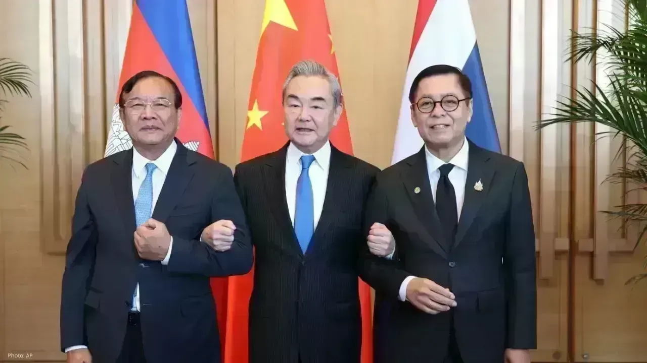 China Mediates High-Level Talks Between Cambodia and Thailand Amid Border Conflict
