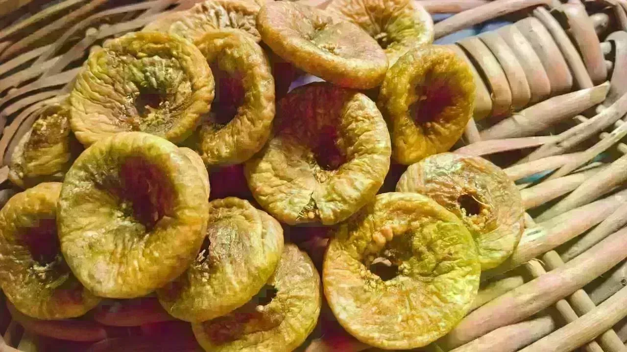 The Essential Health Benefits of Figs: A Winter Superfood