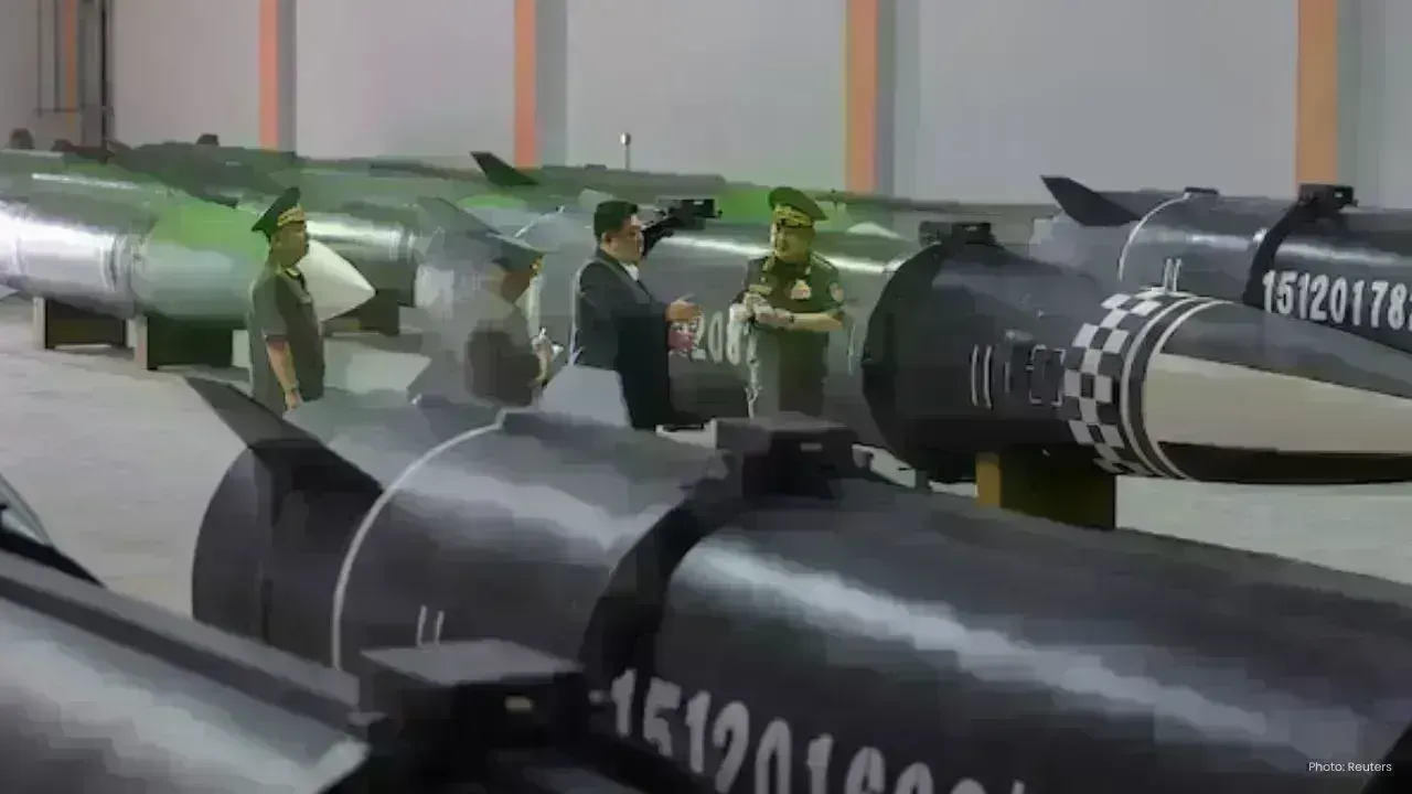 Kim Jong Un Accelerates Rocket Launcher Manufacturing Before Party Congress