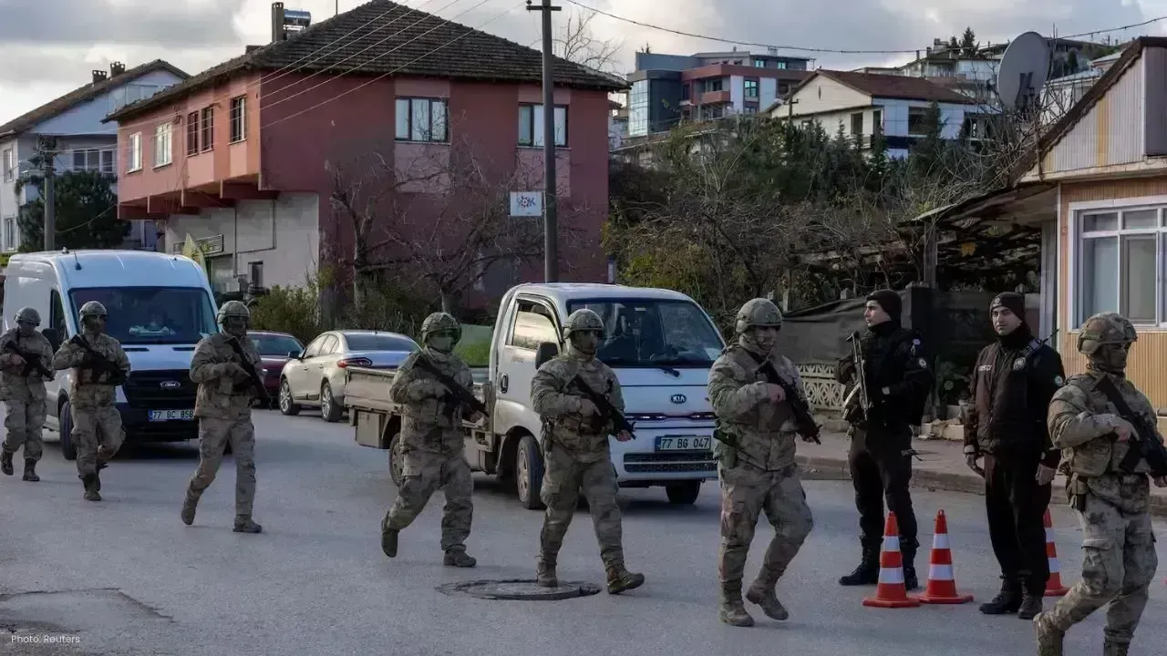 Turkey Intensifies Raids Against ISIS; Multiple Officers Hurt