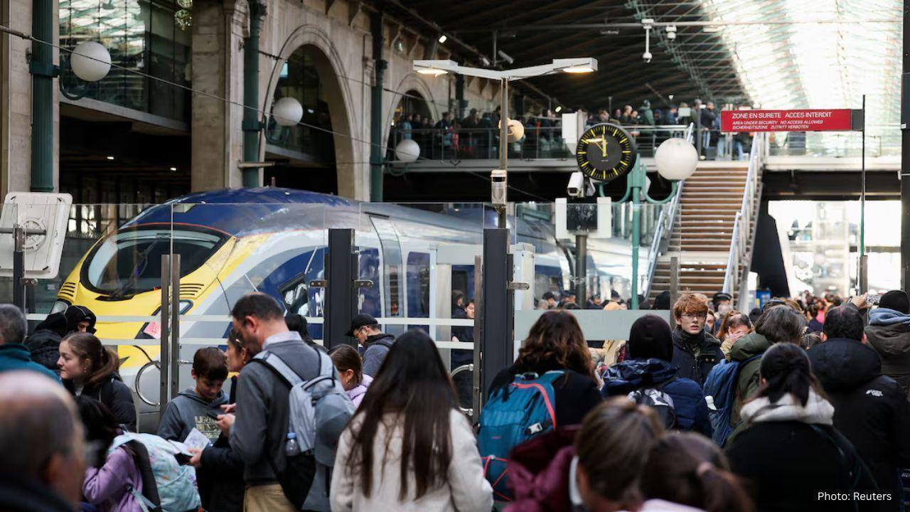 Power Outage in Channel Tunnel Halts Eurostar Services, Creating Holiday Travel Mayhem