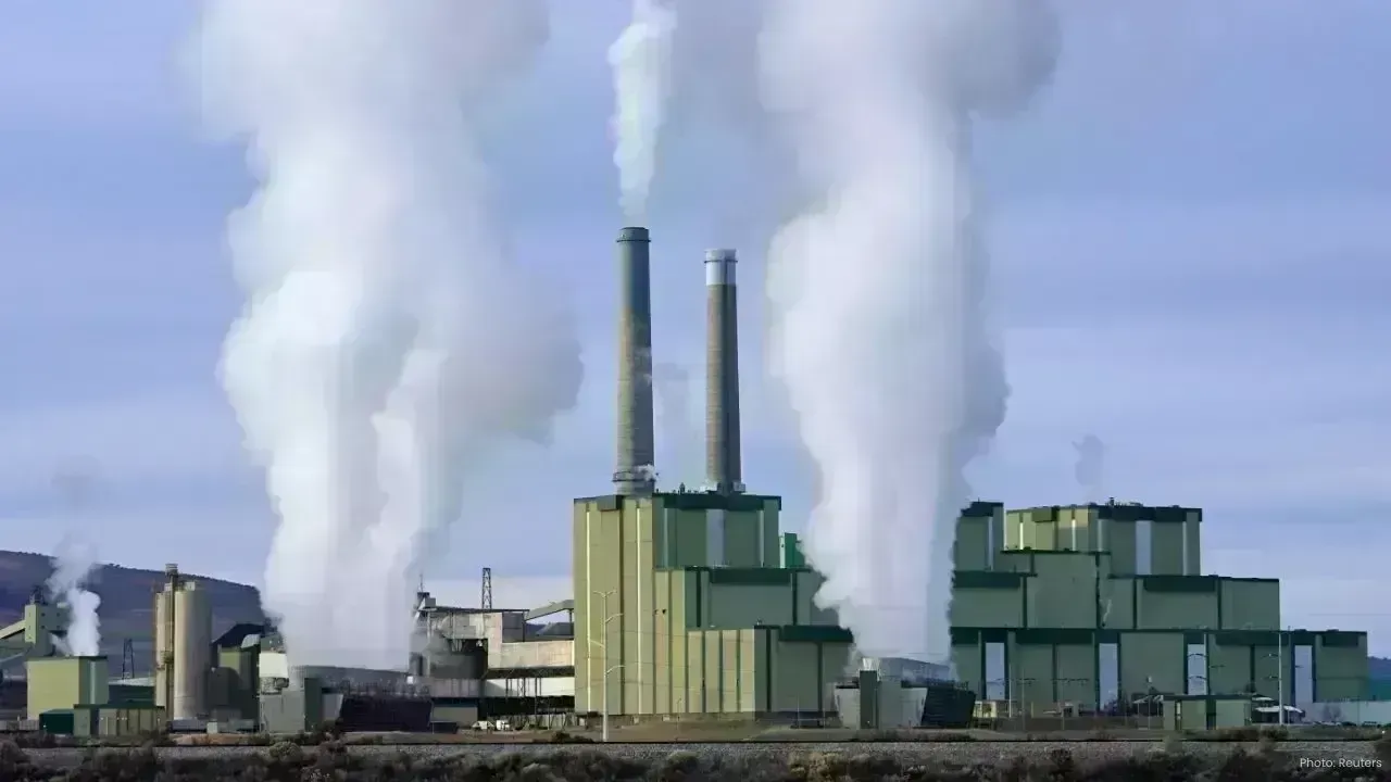 Trump Directs Colorado Coal Plant to Extend Operation Past Planned Closure