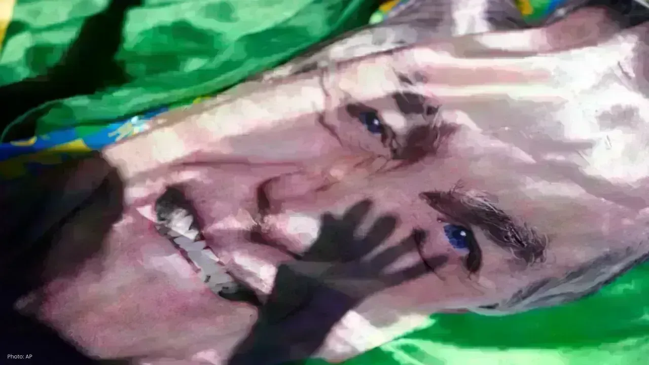 Bolsonaro Discharged Post-Surgery, Returns to Custody