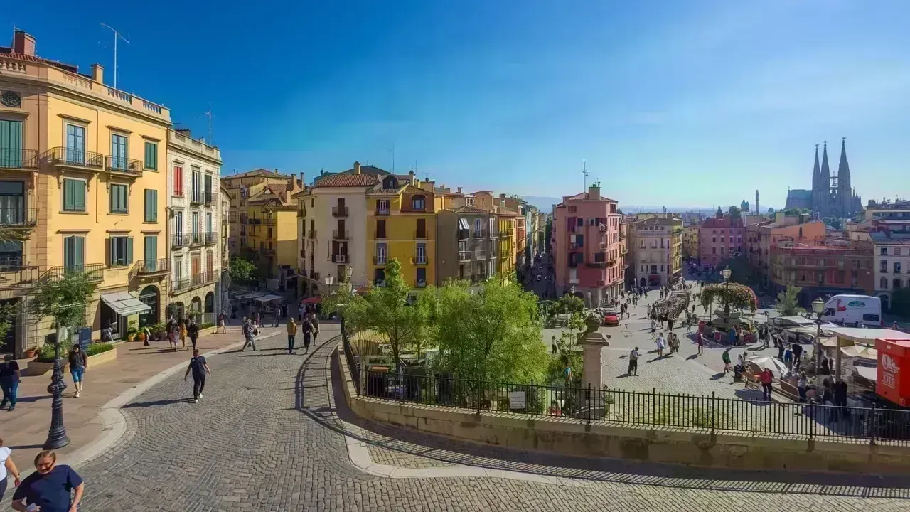 Optimal Areas to Experience Walkable Sightseeing in Barcelona