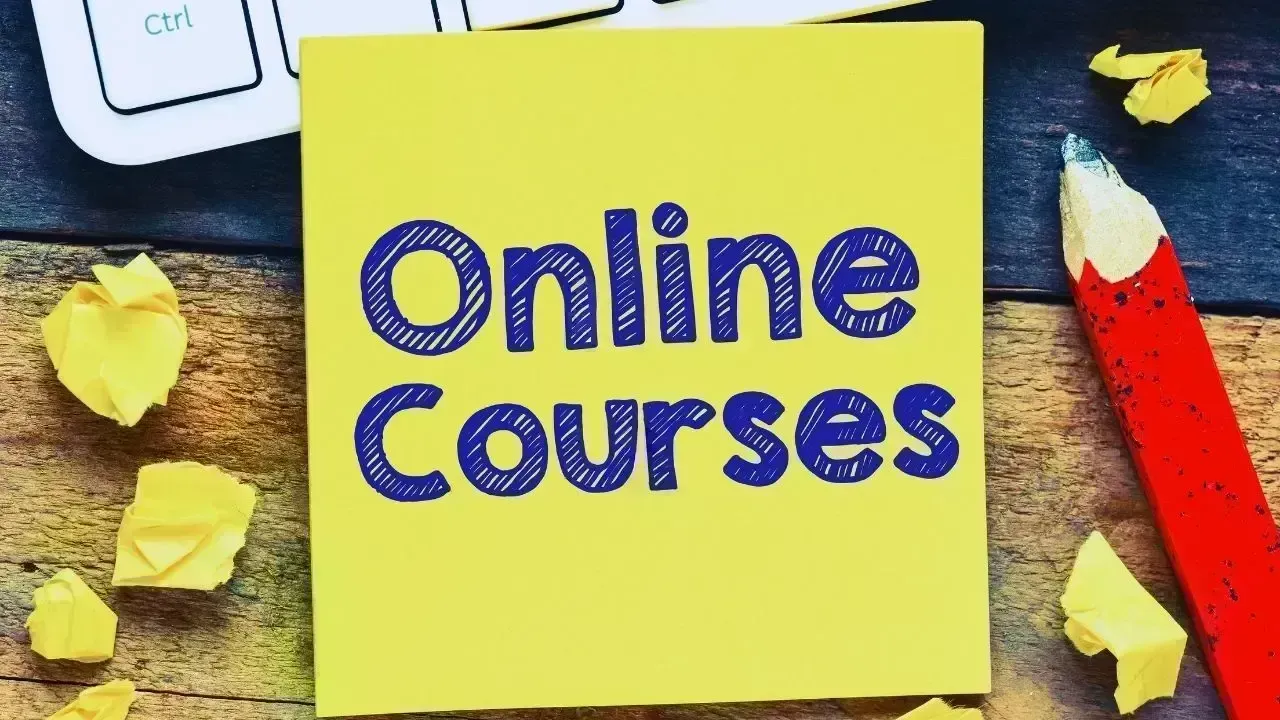 The Surge in Popularity of Online Courses: What Are People Searching For?
