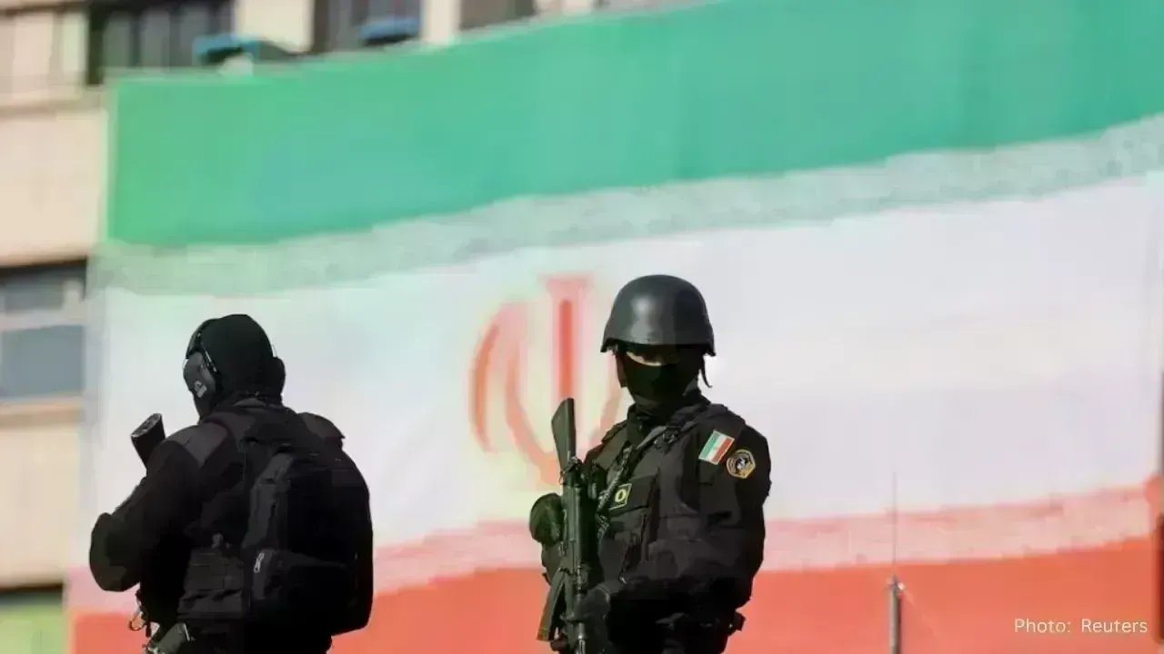 Trump Evaluates Sanctions as Iran Protests Escalate