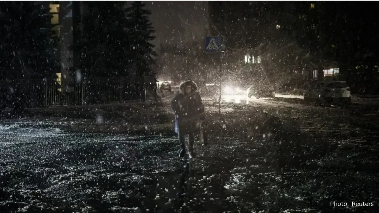 Ukraine Battles Winter as Zelenskiy Warns of Upcoming Russian Strikes