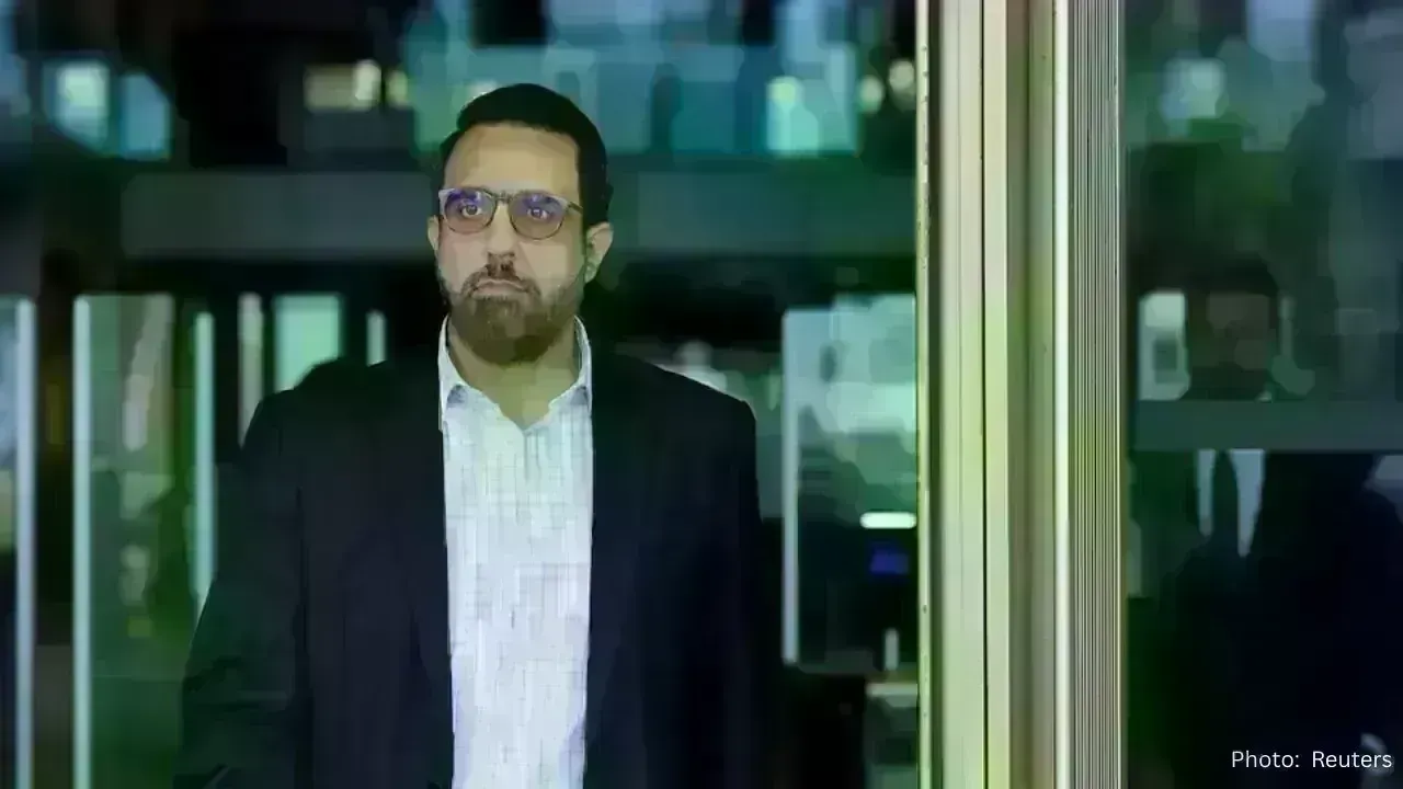 Debate in Singapore Parliament Over Opposition Leader's Future After Conviction