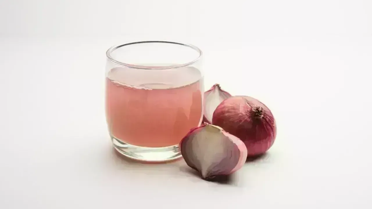 Advantages of Onion Juice for Hair and Skin Care