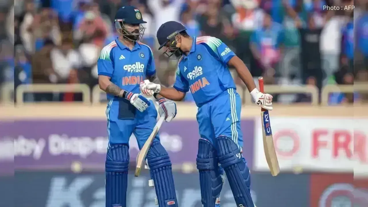 Virat Kohli Maintains Edge Over Rohit Sharma in ODIs, Insights from Cricket Expert