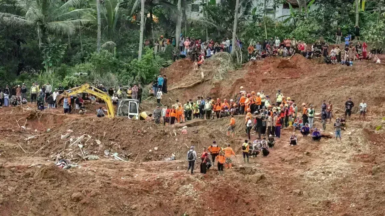 Landslide in West Java: 7 Confirmed Dead, Over 80 Missing
