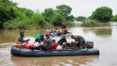 Crocodile Threat Amidst Floods in Mozambique: 3 Fatalities Reported