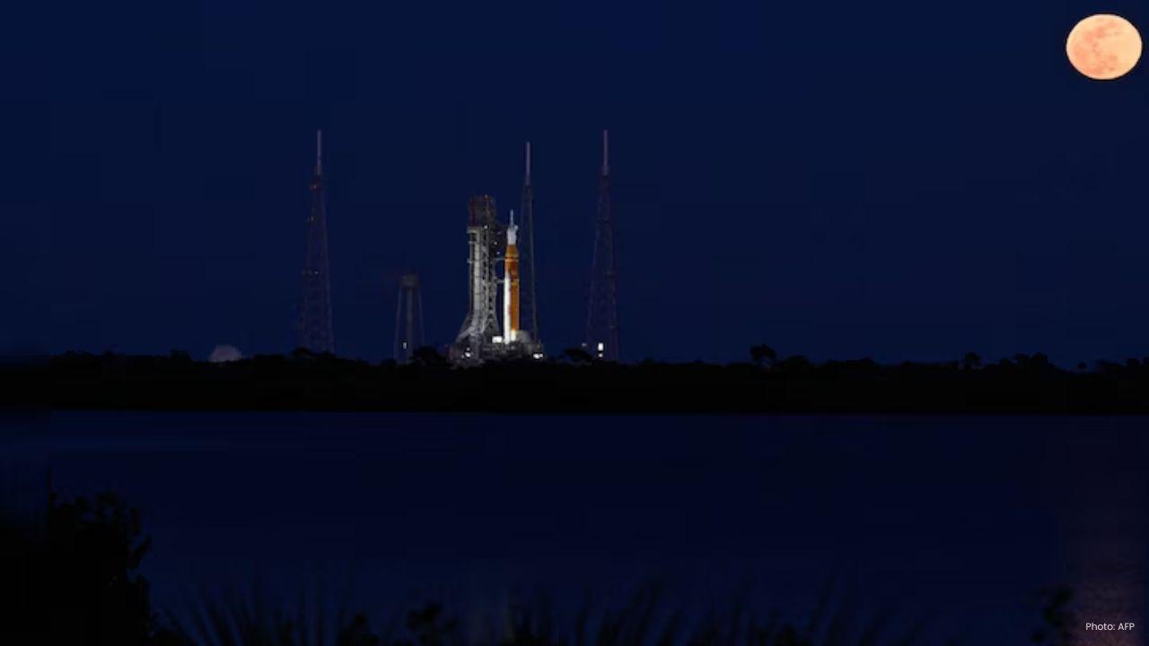 NASA Moon Rocket Faces Hydrogen Leak in Final Test Launch