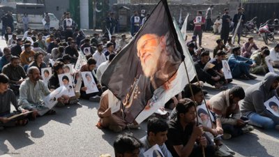 Pakistan Protests Turn Deadly After Iran Strikes