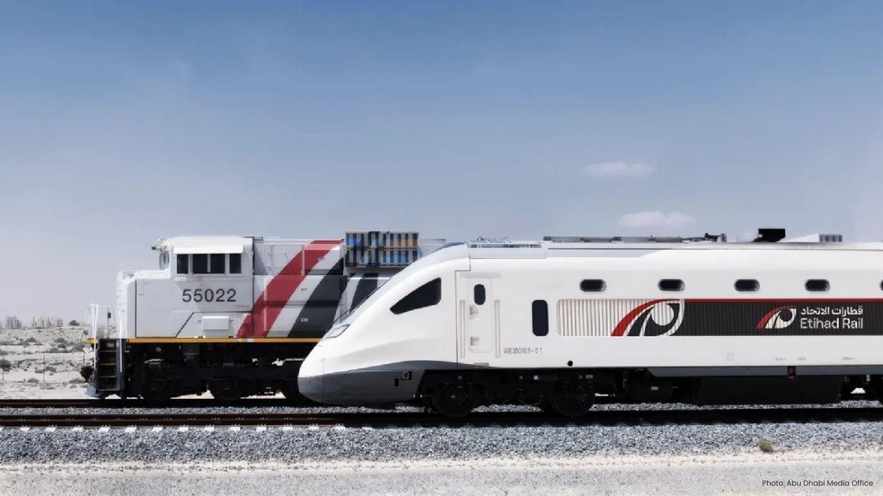 Etihad Rail Operates Trial Passenger Train to Saudi Border