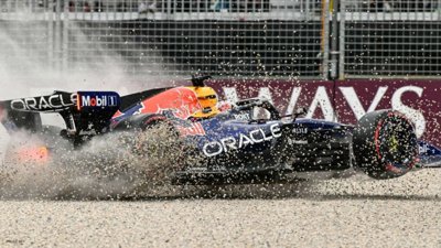 Verstappen Crashes in Aussie GP Qualifying After Brake Issue