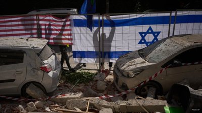 Iran Hits Gulf Energy Sites, LNG Fires Spark Global Oil Surge