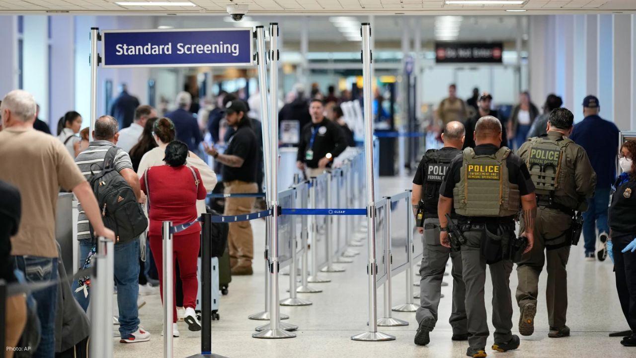 US Shutdown Hits Airports: Houston Faces Travel Chaos