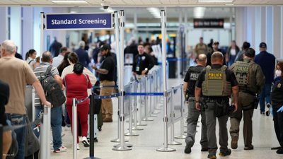 US Shutdown Hits Airports: Houston Faces Travel Chaos