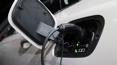 Sharjah Regulates EV Charging Stations Across the Emirate
