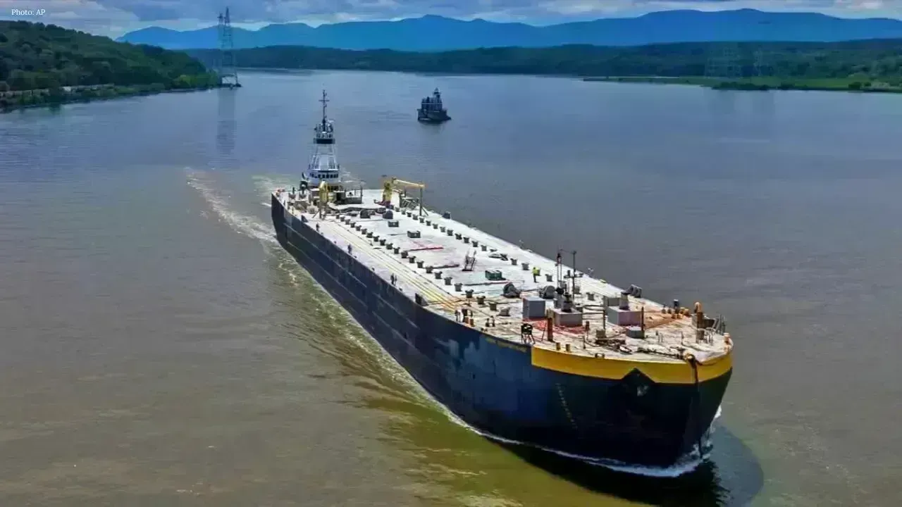 Tankers Take New Path to Depart Hormuz Strait