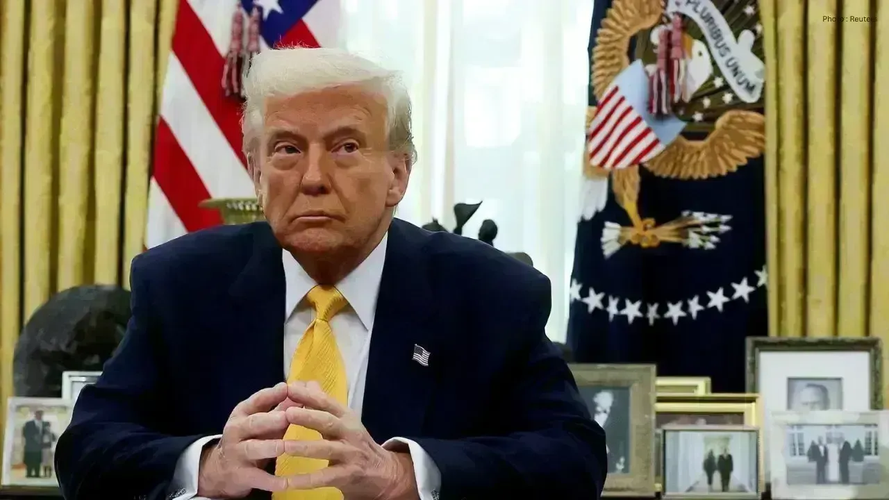 Trump Issues Stark Warning to Iran Over Oil Shipping Routes