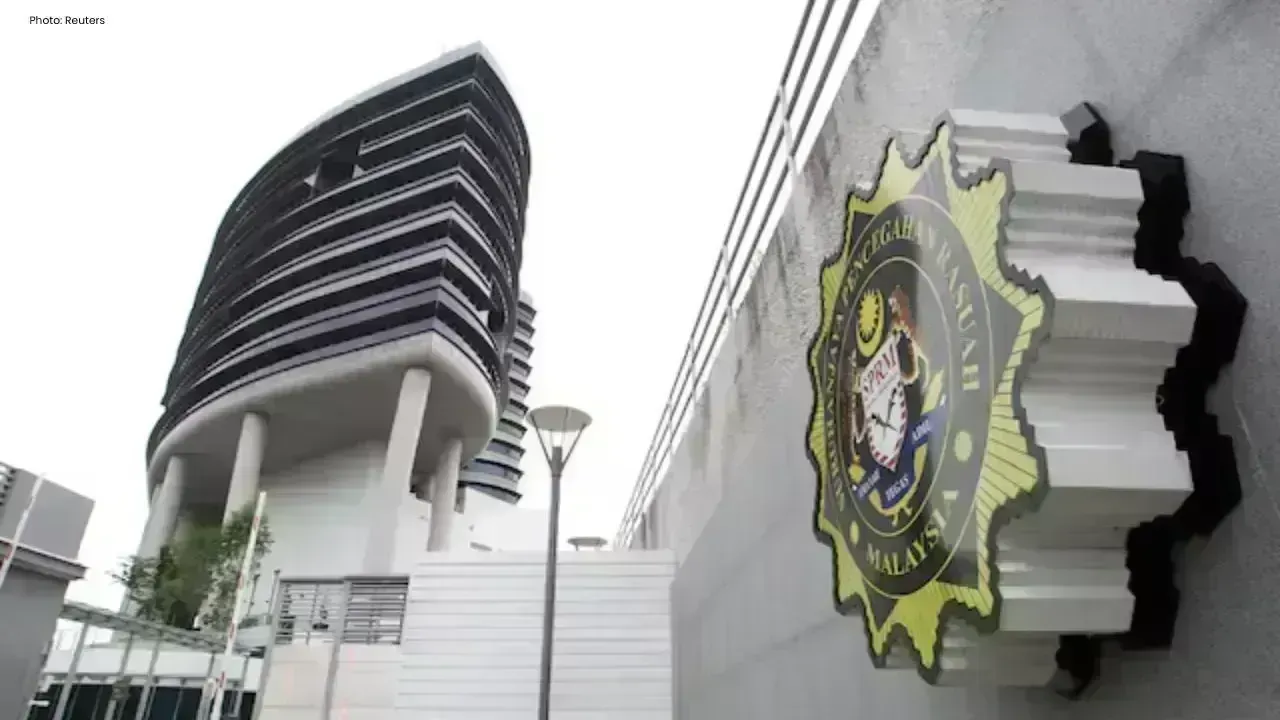 Warrants Issued for Daim Zainuddin's Sons