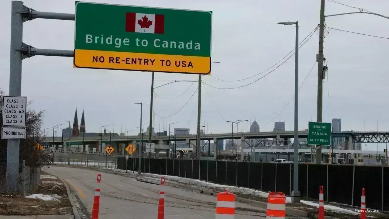 Blue Water Bridge Overtakes Ambassador Bridge in Trade Volume