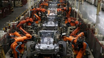 Crisis Hits Malaysian Manufacturing Sector Amid Rising Costs